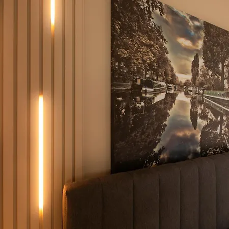 Floor With Terrace Apartment *