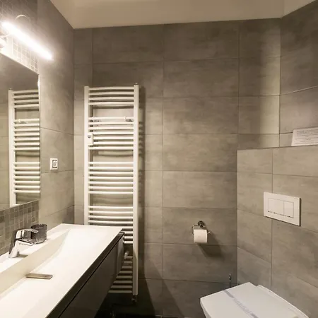 Floor With Terrace شقة