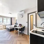 Karlin Skyline Terrace By Livingclub * Prag